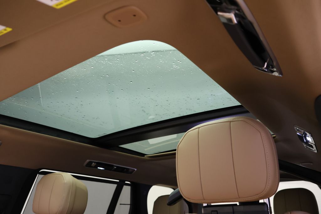 Thumbnail: 2026 Land Rover Range Rover - 13