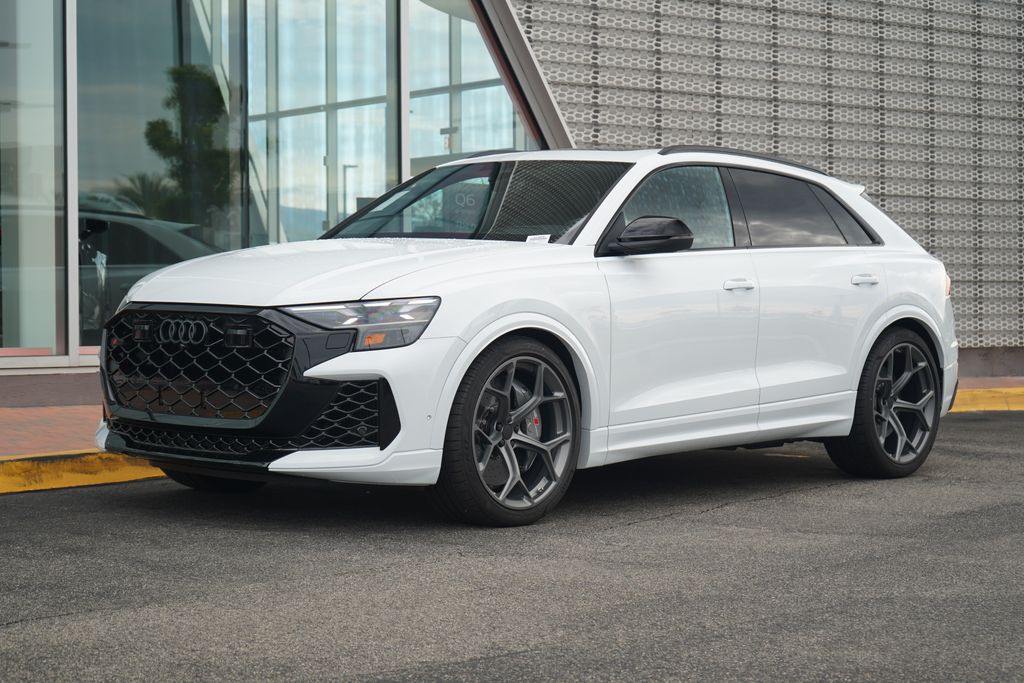 Thumbnail: 2026 Audi RS Q8 - 1