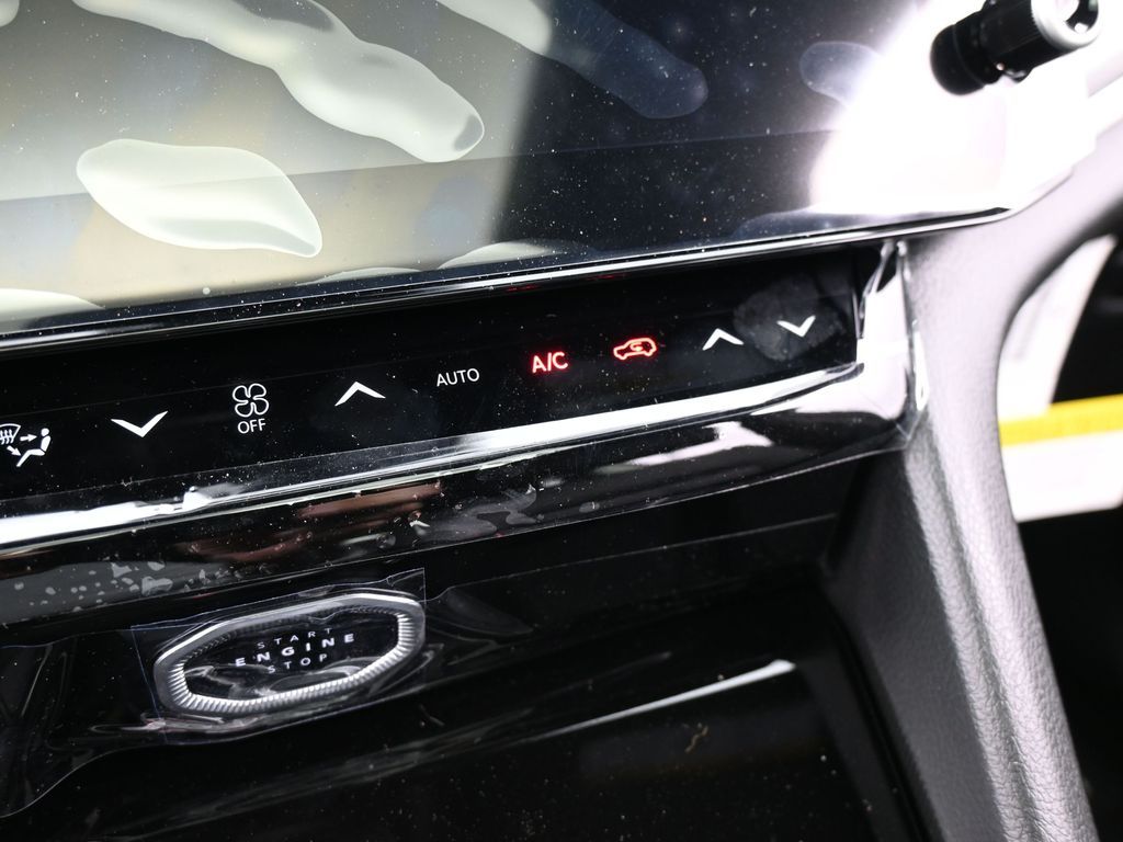 New 2026 Baltic Gray Metallic Clearcoat Jeep Limited image 19