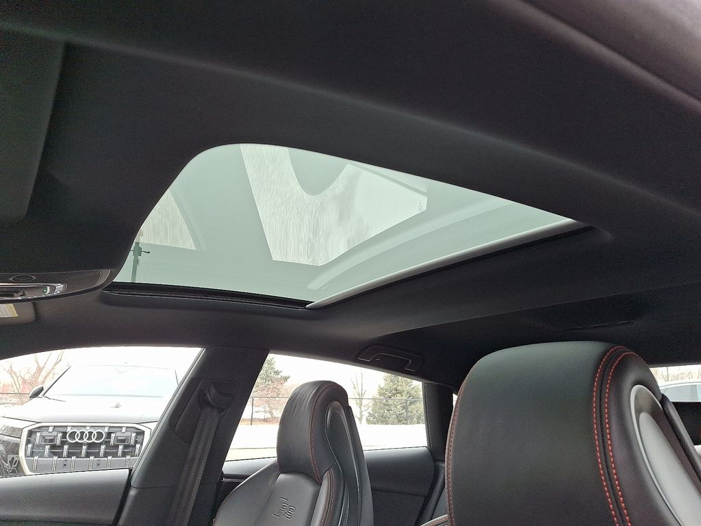 Thumbnail: 2024 Audi RS 5 - 15