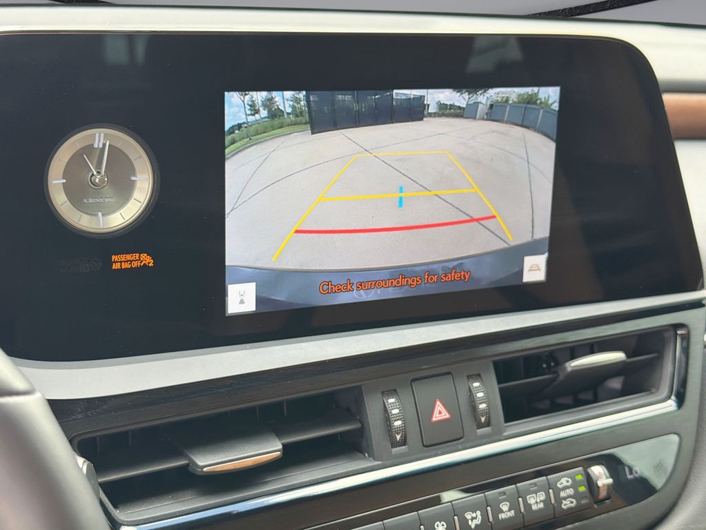 Thumbnail: 2024 Lexus ES - 24
