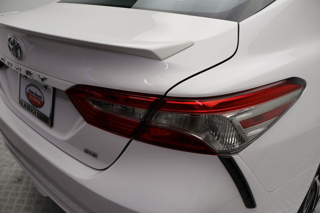 Thumbnail: 2019 Toyota Camry - 9