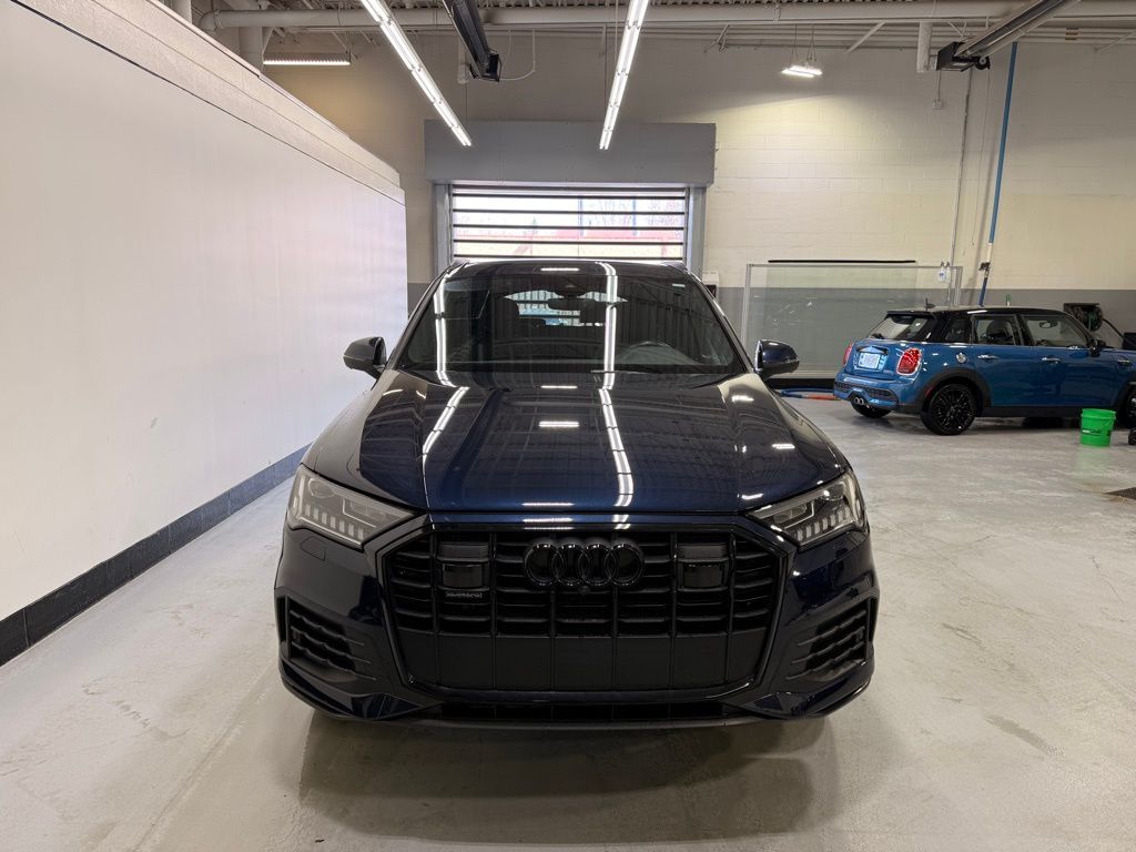 Thumbnail: 2023 Audi Q7 - 8