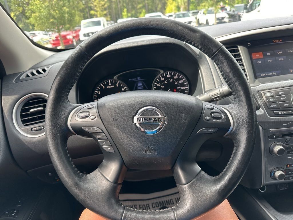 2020 Brilliant Silver Metallic Nissan Pathfinder SL 4X4 SUV