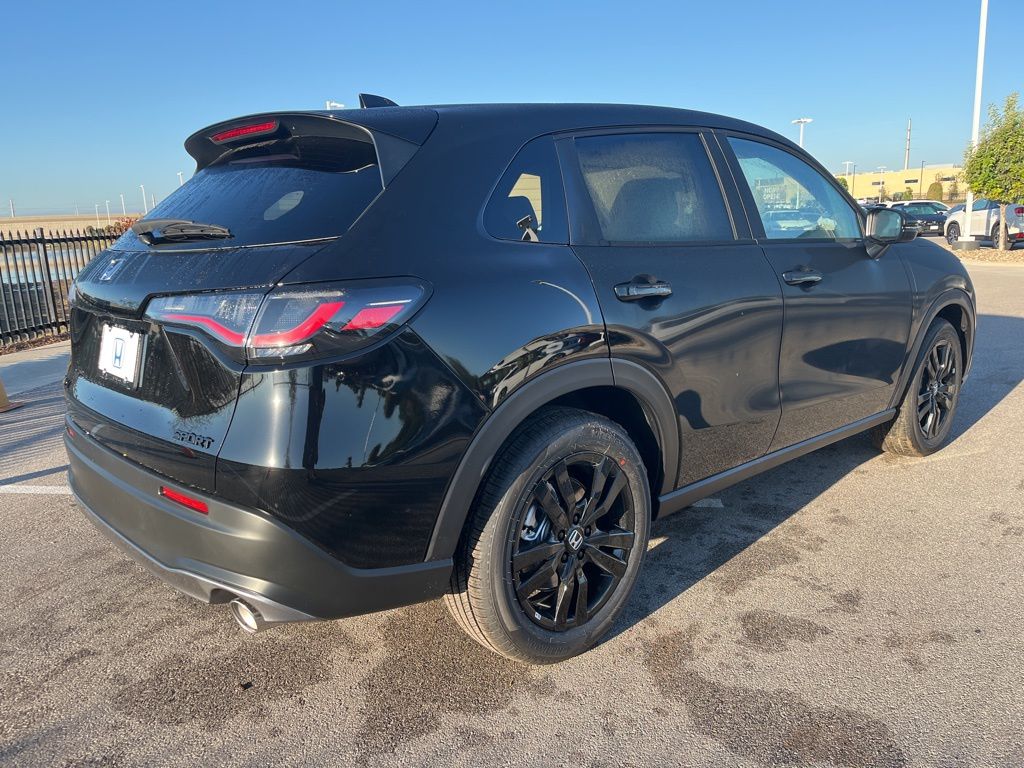 Thumbnail: 2026 Honda HR-V - 3