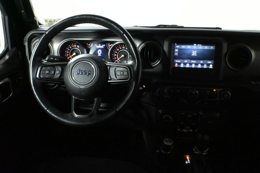 2022 Jeep Wrangler Unlimited Willys 18