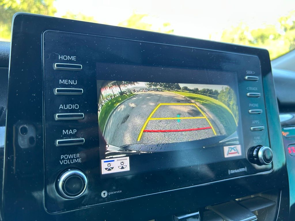 Thumbnail: 2021 Toyota Camry - 18