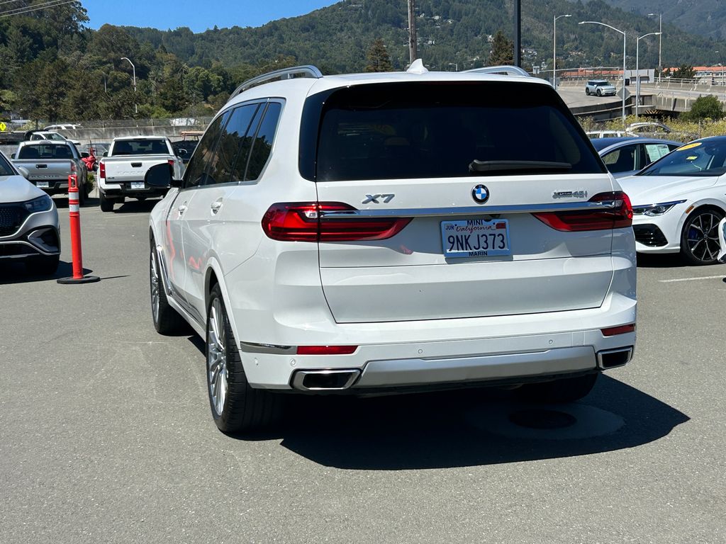 Thumbnail: 2021 BMW X7 - 3