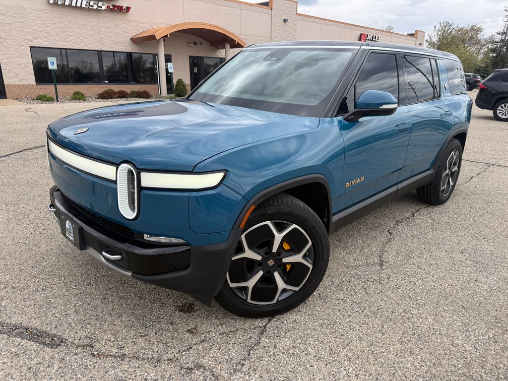 2023 Rivian R1S Adventure Quad-Motor Large Pack's photo