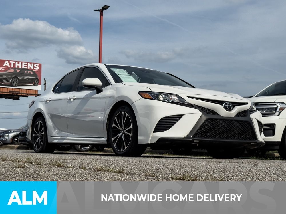 Used 2020 White Toyota SE image 4