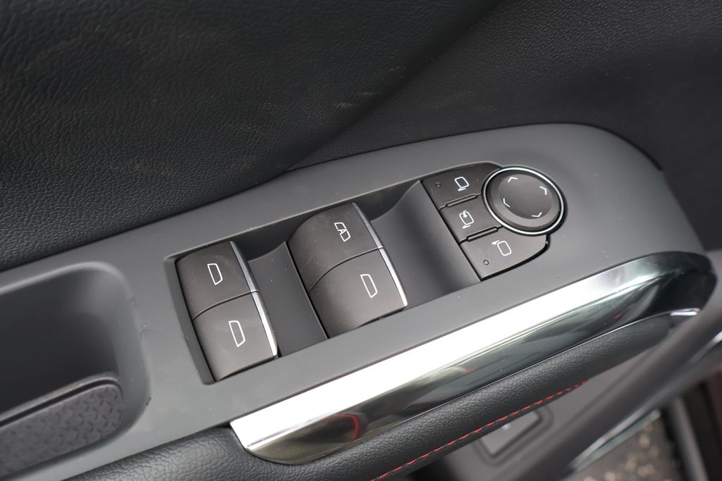 2025 Chevrolet Traverse RS 15