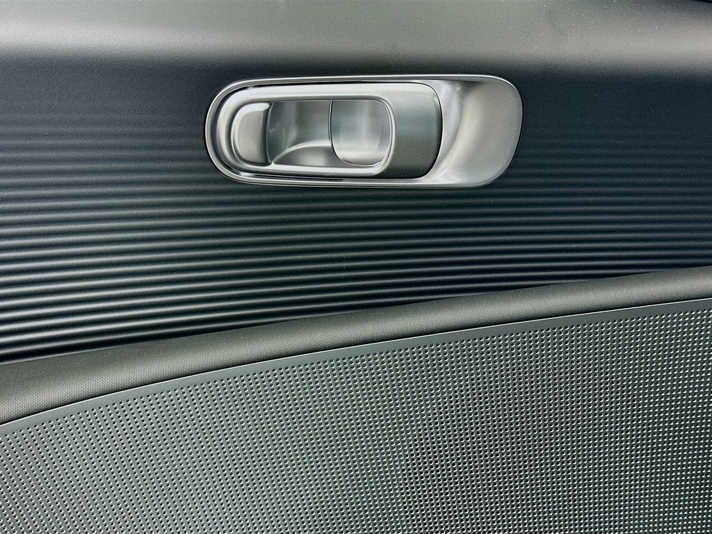 Thumbnail: 2025 Hyundai Ioniq 6 - 20