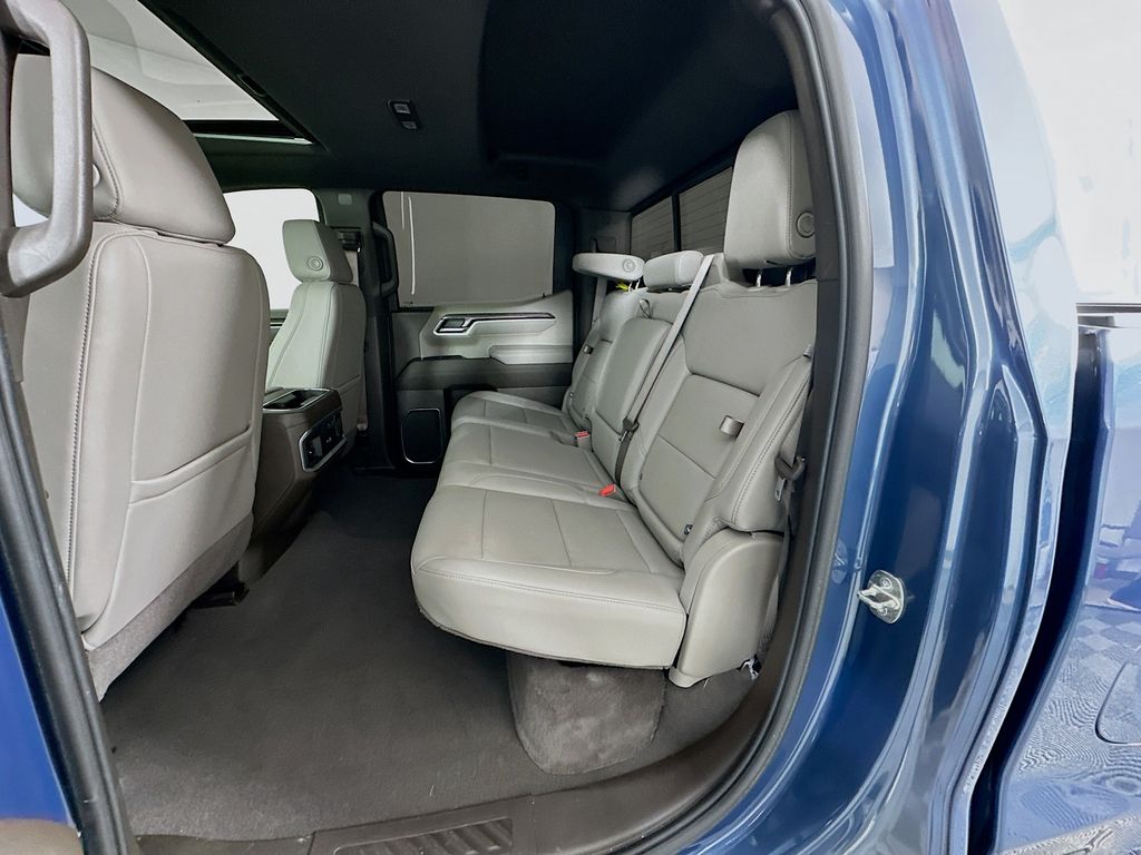 Thumbnail: 2024 Chevrolet Silverado 1500 - 24