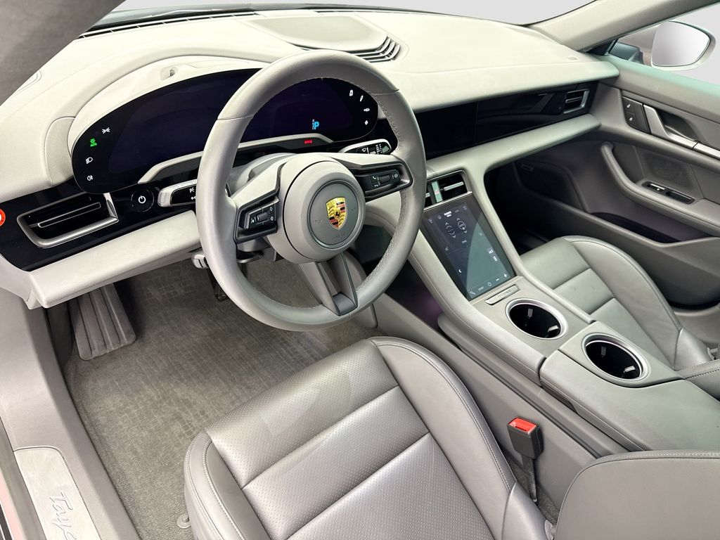 Thumbnail: 2023 Porsche Taycan - 4