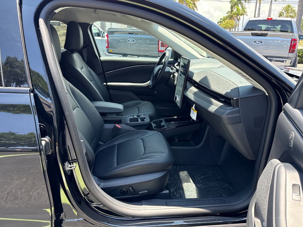 New 2026 Black Ford Premium image 21