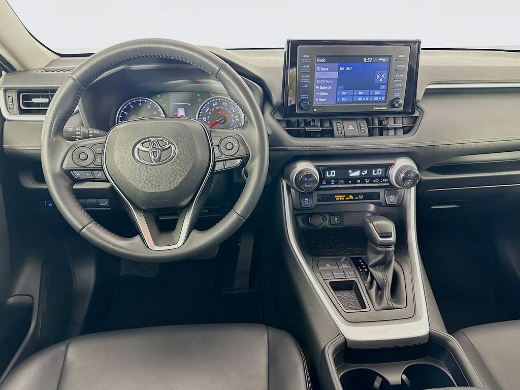 Thumbnail: 2020 Toyota RAV4 - 22