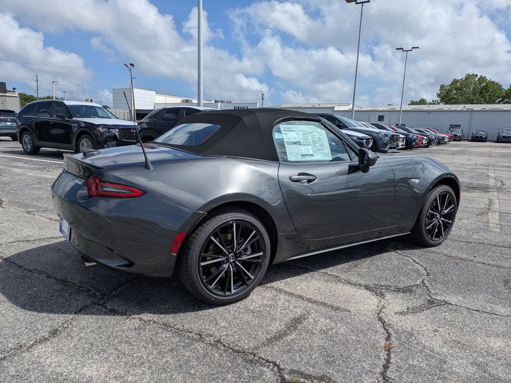 2026 Mazda MX-5 Miata Grand Touring