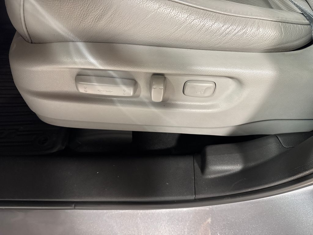 used 2016 Honda Pilot car, priced at $21,304