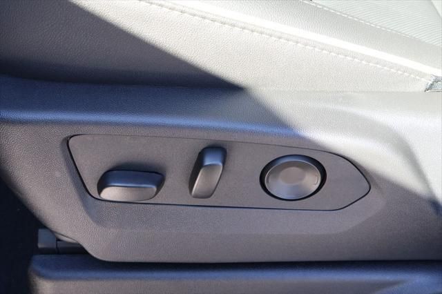 Thumbnail: 2026 Chevrolet Tahoe - 18