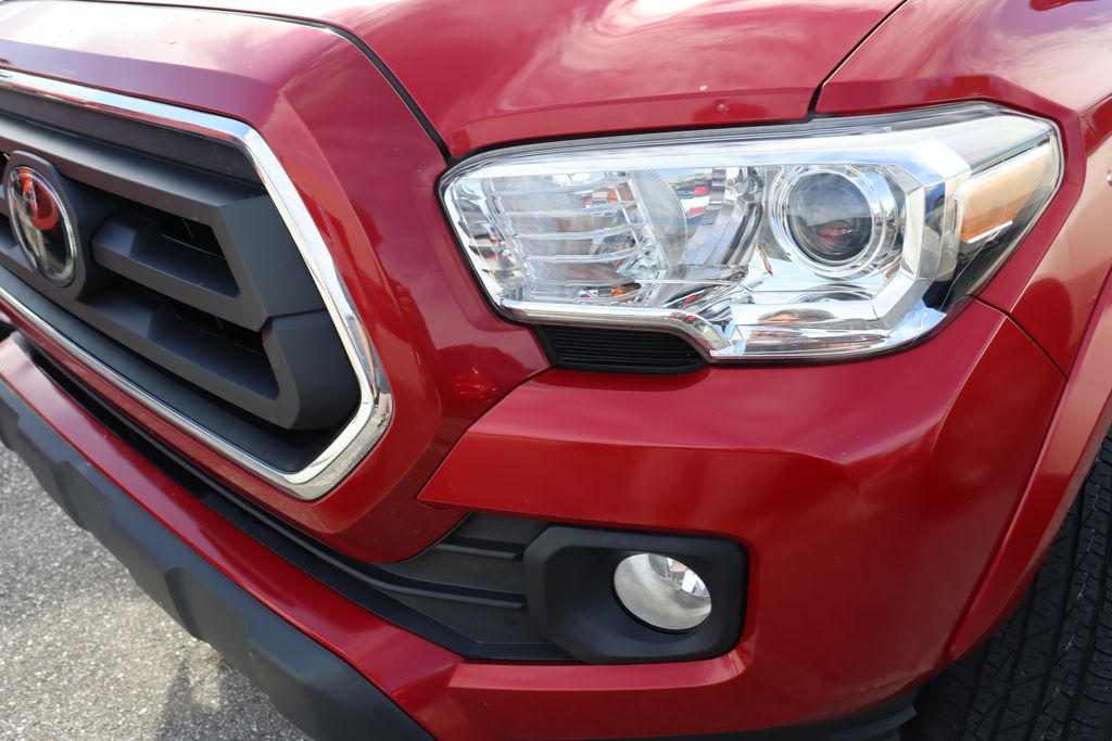 Thumbnail: 2021 Toyota Tacoma - 3