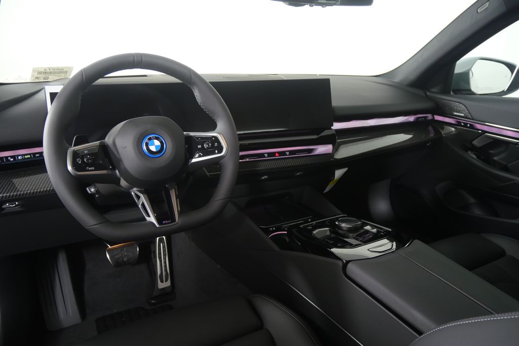 Thumbnail: 2027 BMW i5 - 16