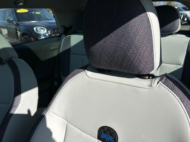 Thumbnail: 2026 MINI Cooper - 13
