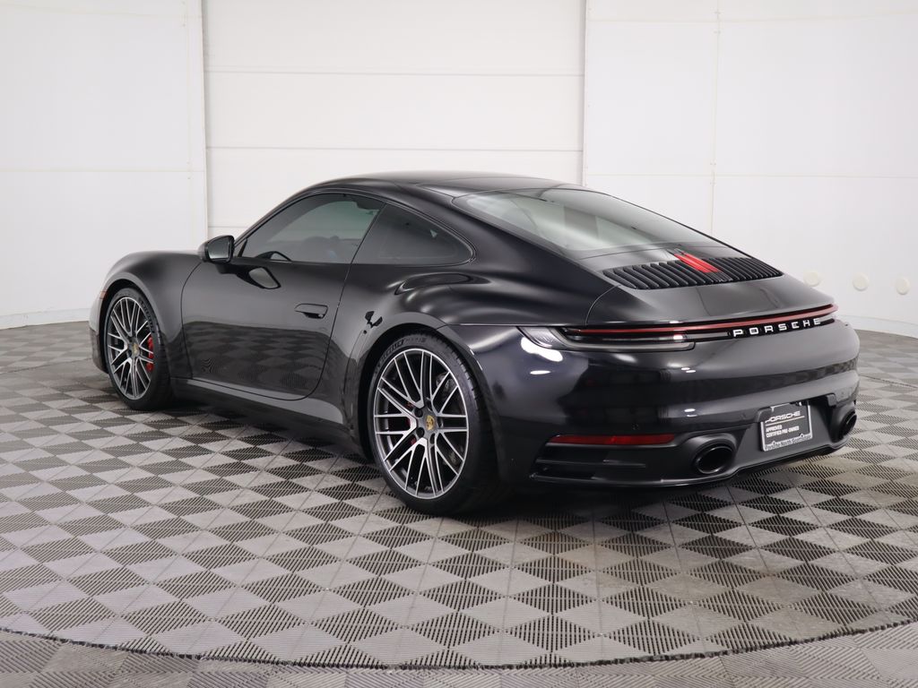 2024 Porsche 911 Carrera S 3