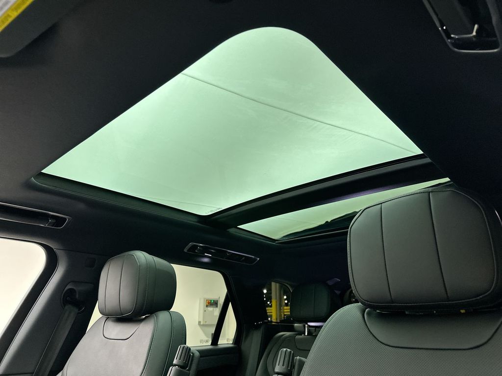 Thumbnail: 2024 Land Rover Range Rover Sport - 23