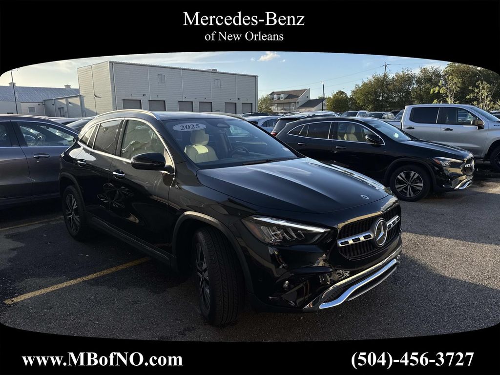 Night Black 2025 Mercedes-Benz GLA 250 FWD SUV / Crossover Front-Wheel Drive 8-Speed Dual Clutch