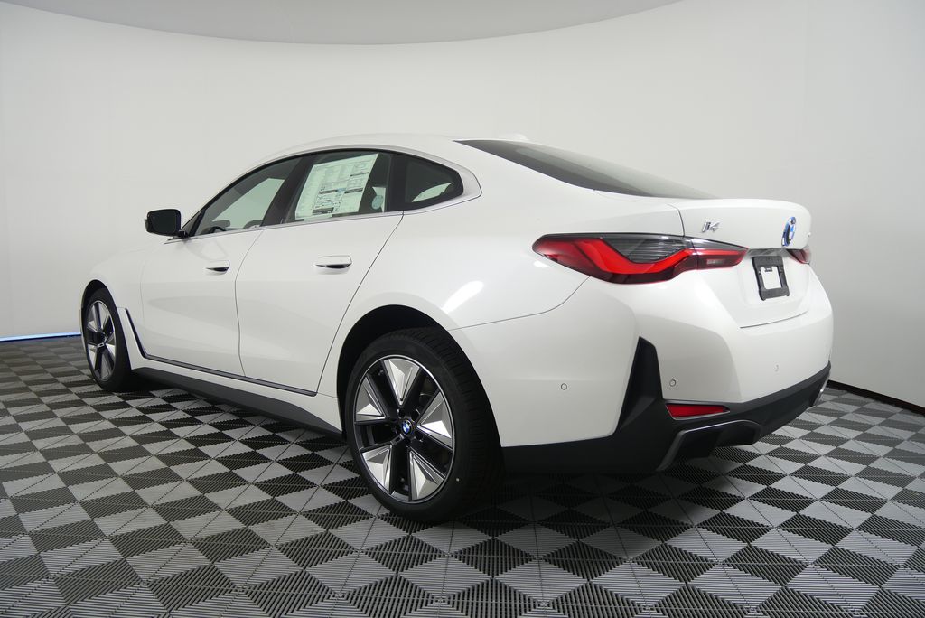 Thumbnail: 2025 BMW i4 - 5