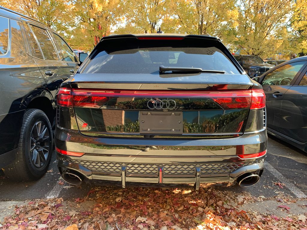 Thumbnail: 2026 Audi RS Q8 - 7