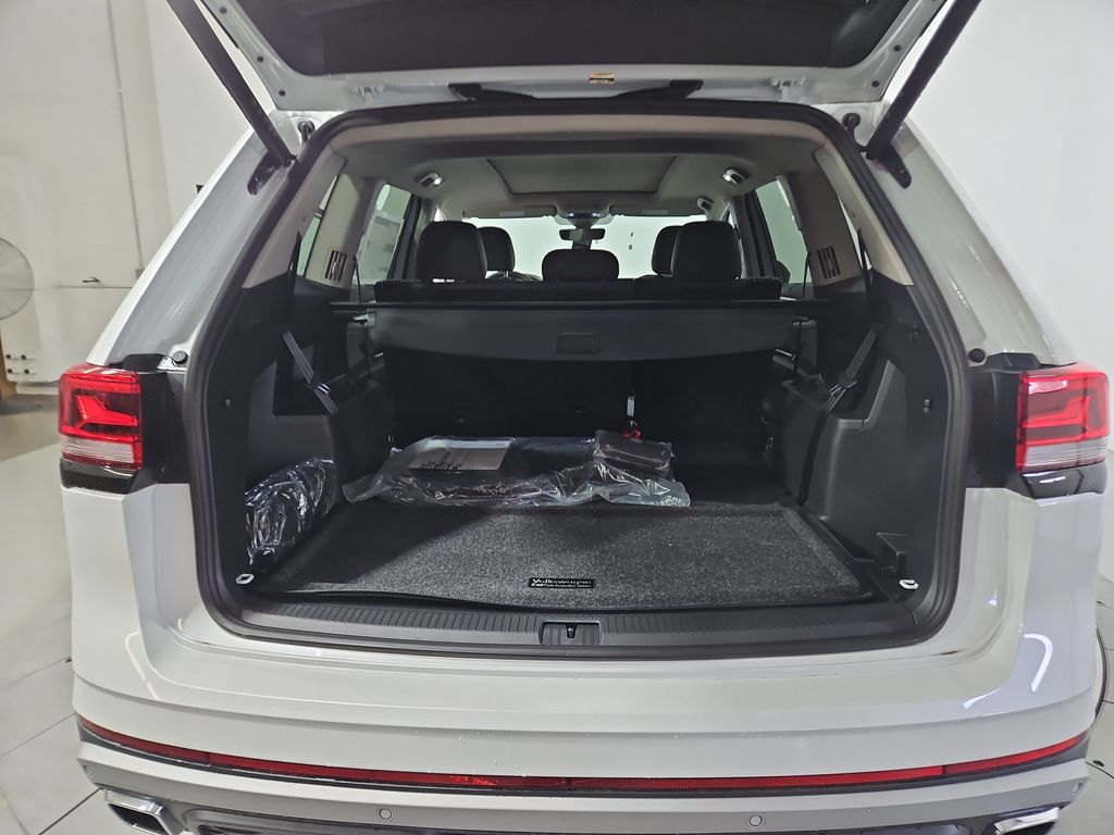 New 2026 White/off-white Volkswagen 2.0T Peak Edition image 21