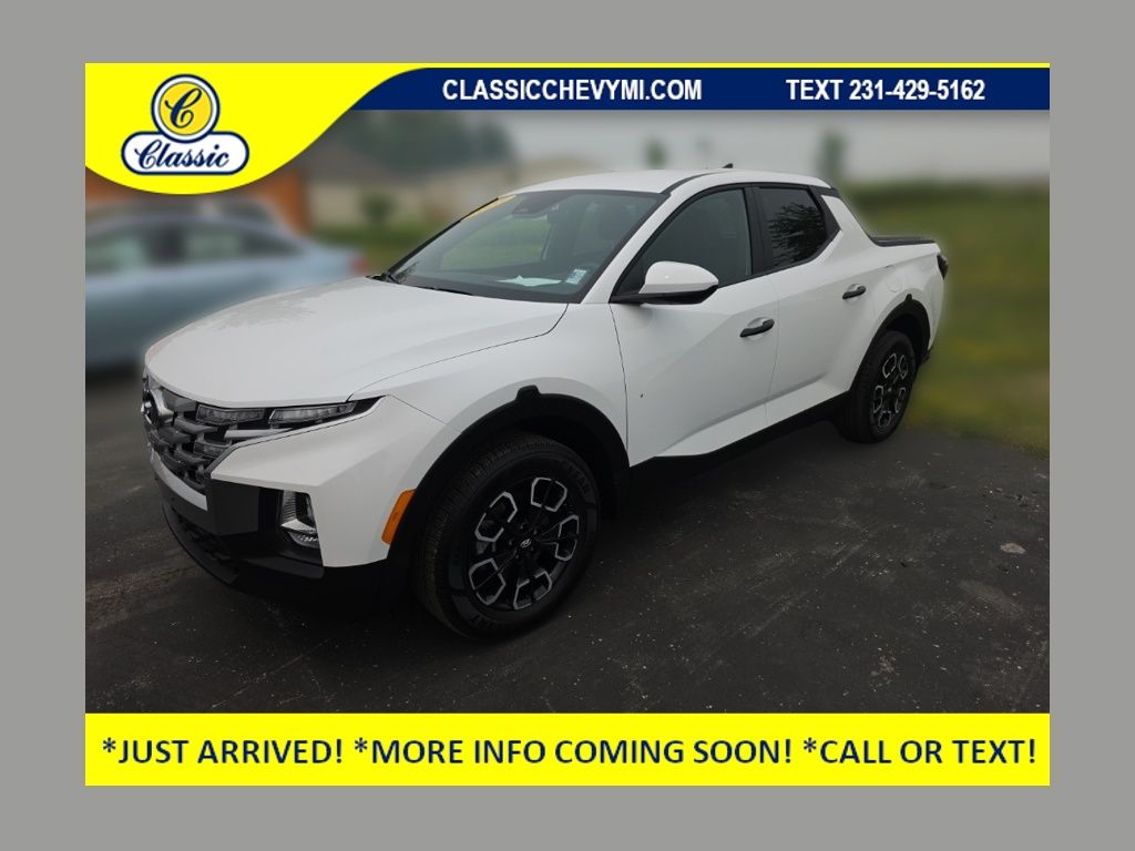 Atlas White 2023 Hyundai Santa Cruz Pickup Truck All-Wheel Drive 8-Speed Automatic