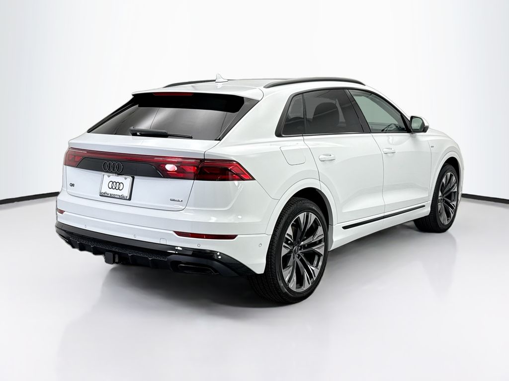 Thumbnail: 2026 Audi Q8 - 5