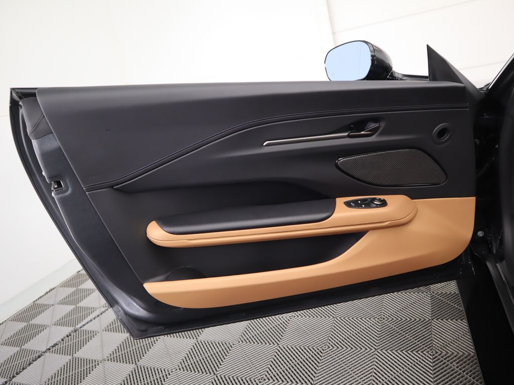 Thumbnail: 2026 Aston Martin Vantage - 30