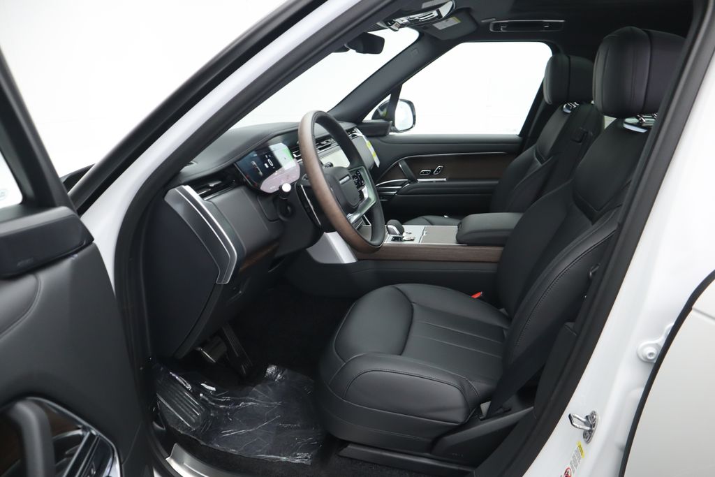 2025 Land Rover Range Rover SE 20