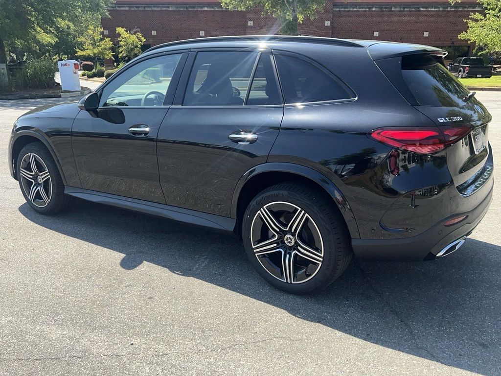 2024 Mercedes-Benz GLC GLC 300 6