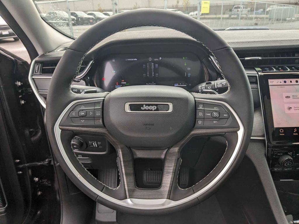 2024 Jeep Grand Cherokee Base 4xe 14