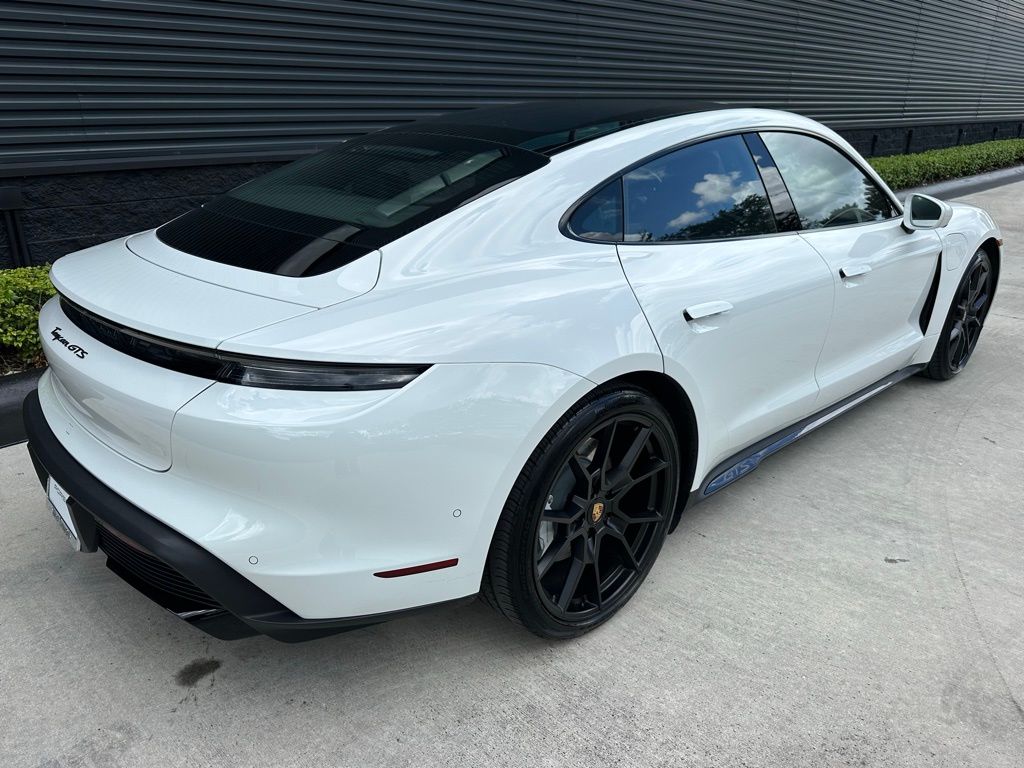 Thumbnail: 2024 Porsche Taycan - 9