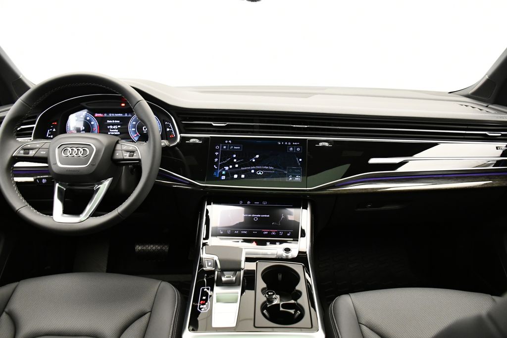 Thumbnail: 2025 Audi Q7 - 21