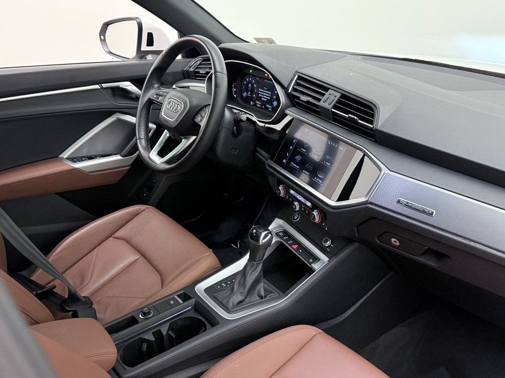 Thumbnail: 2022 Audi Q3 - 18