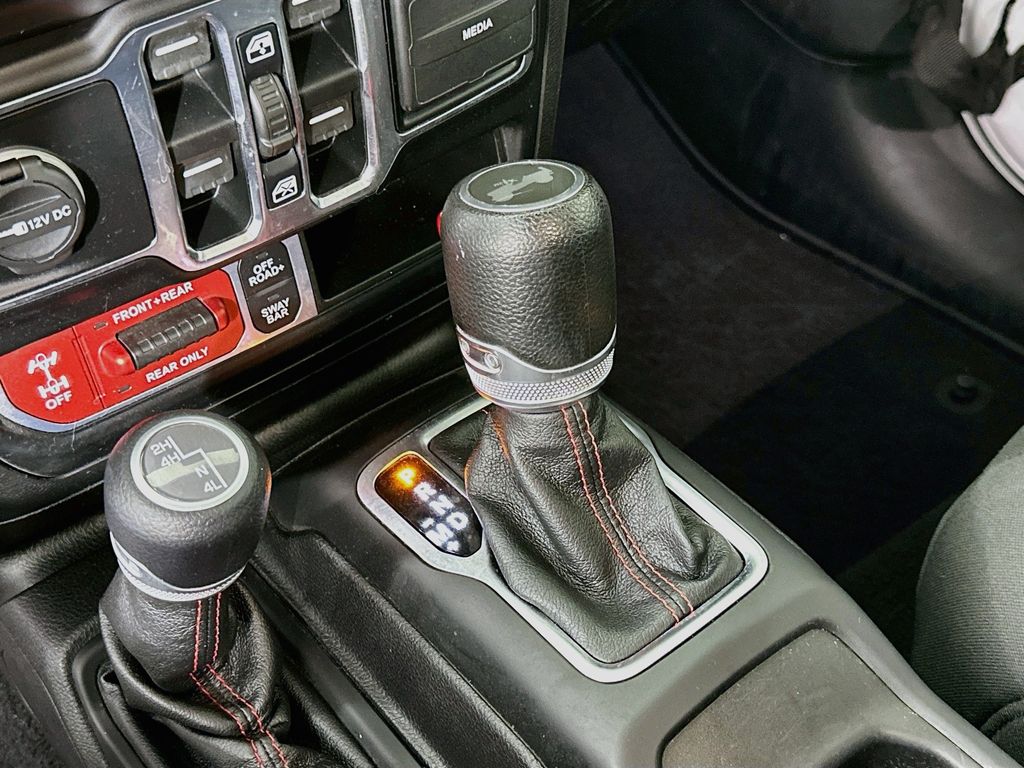 Thumbnail: 2021 Jeep Wrangler - 16
