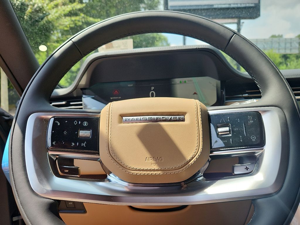 Thumbnail: 2025 Land Rover Range Rover - 9