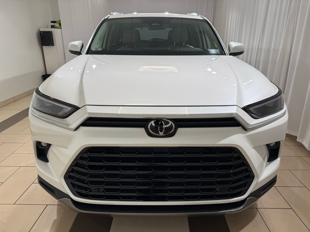 Thumbnail: 2025 Toyota Grand Highlander - 8