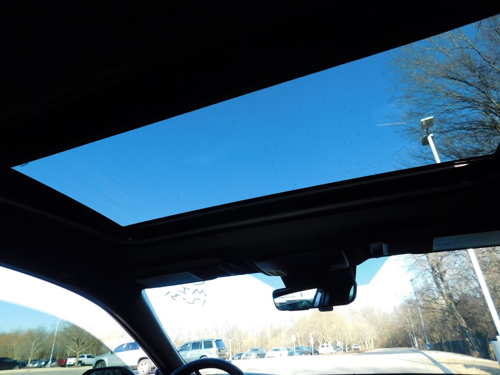 Thumbnail: 2025 Toyota Camry - 4