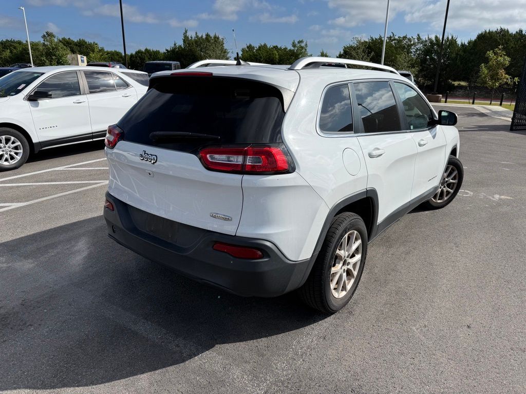 Thumbnail: 2017 Jeep Cherokee - 4