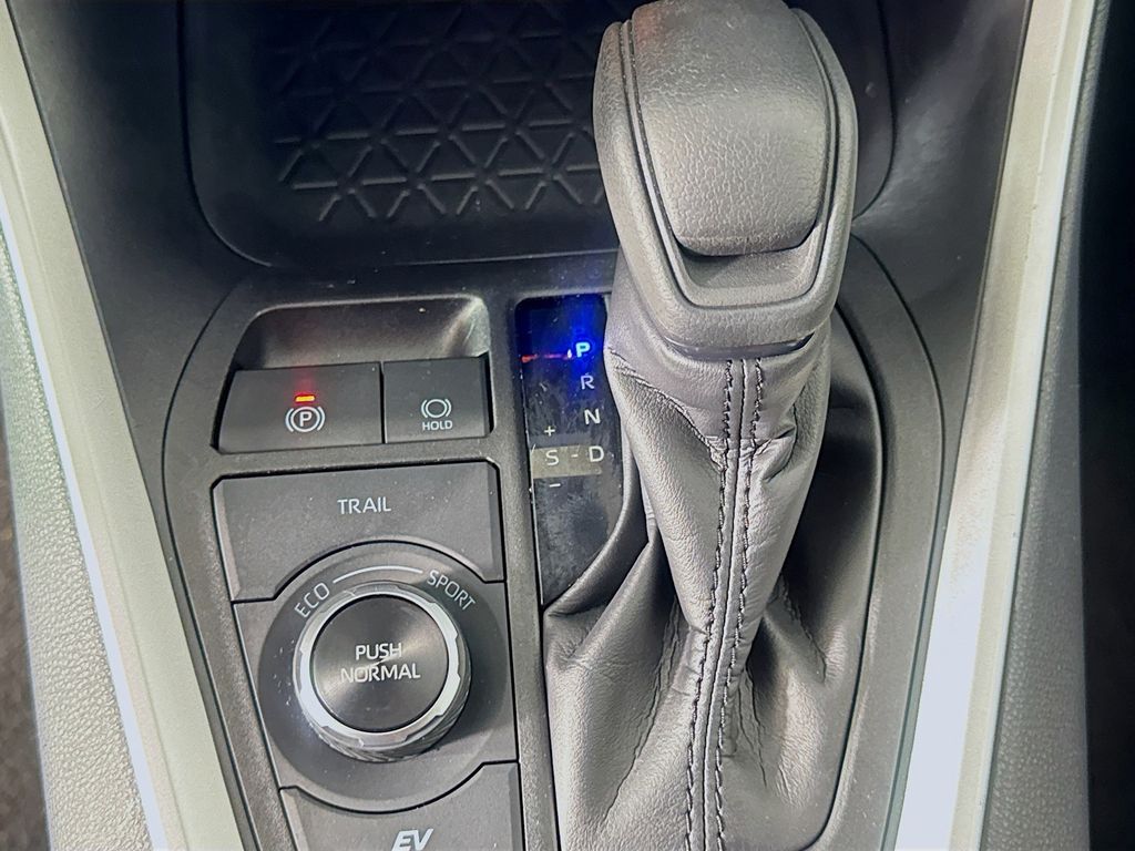 Used Car 2025 Toyota Rav4 Hybrid  Xle For Sale Under $35,000 In Austin, Texas