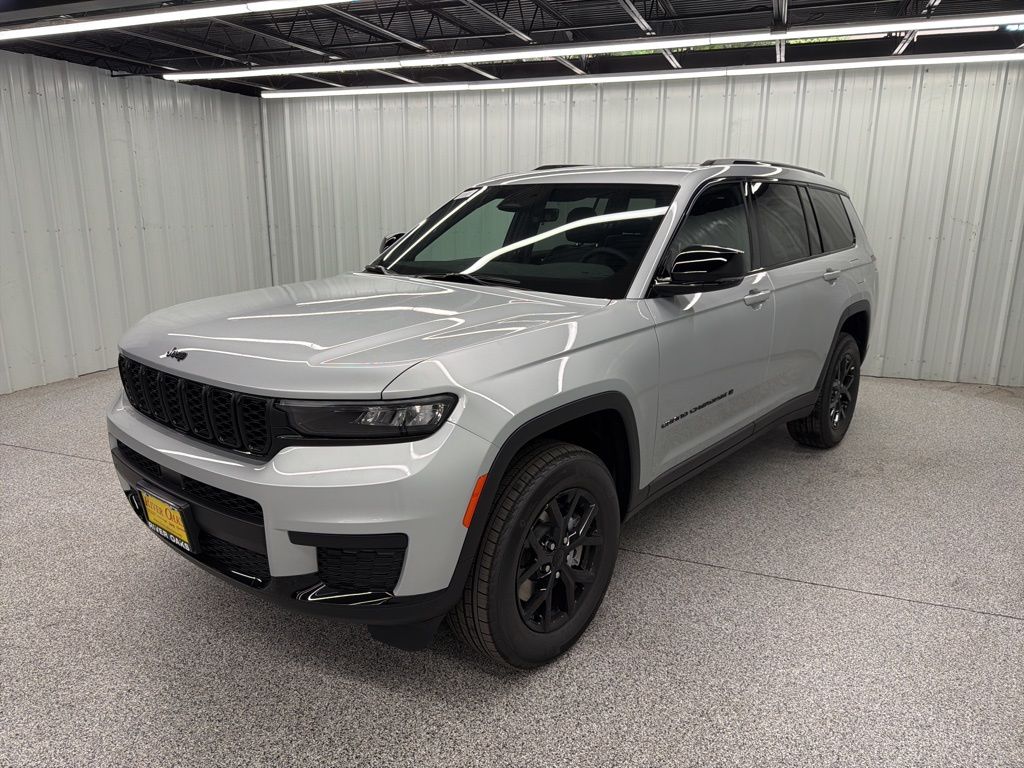2025 Jeep Grand Cherokee L Altitude X - 2
