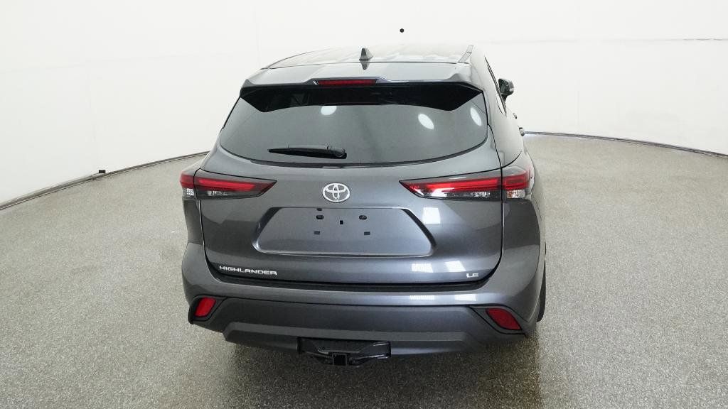 Thumbnail: 2025 Toyota Highlander - 25
