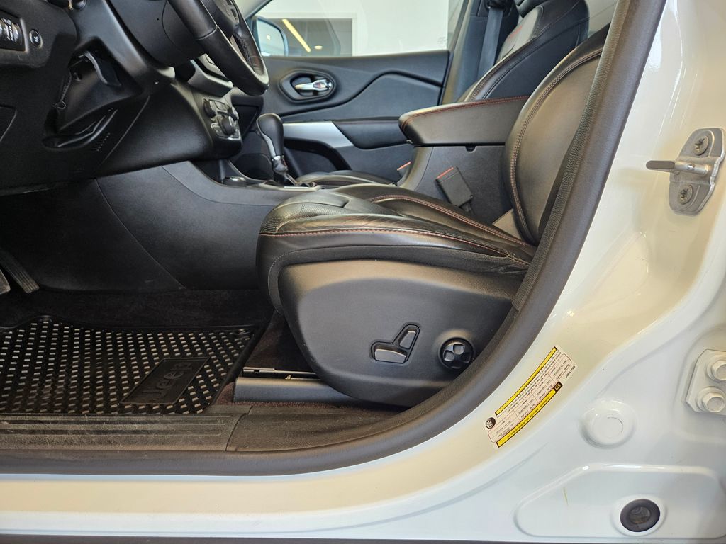 2018 Jeep Cherokee Trailhawk